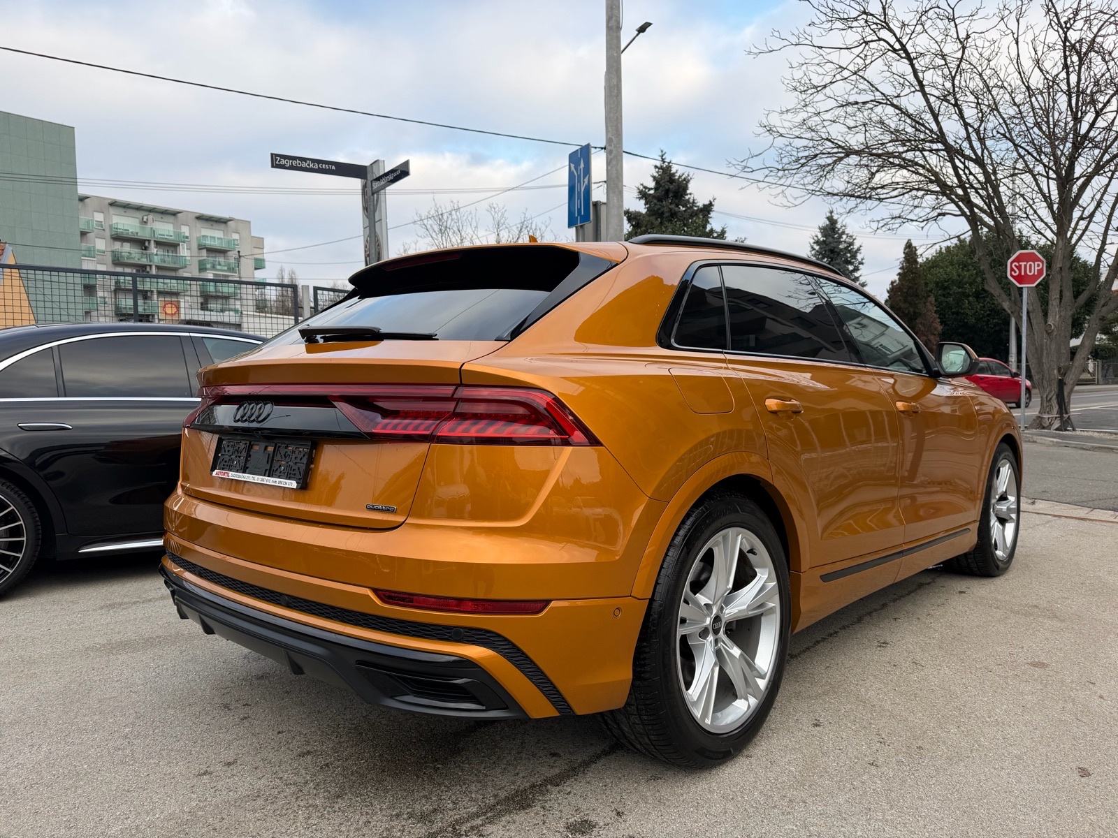 Audi Q8 55 TFSI-e **S LINE**MATRIX**PANORAMA** - eksterijer 4