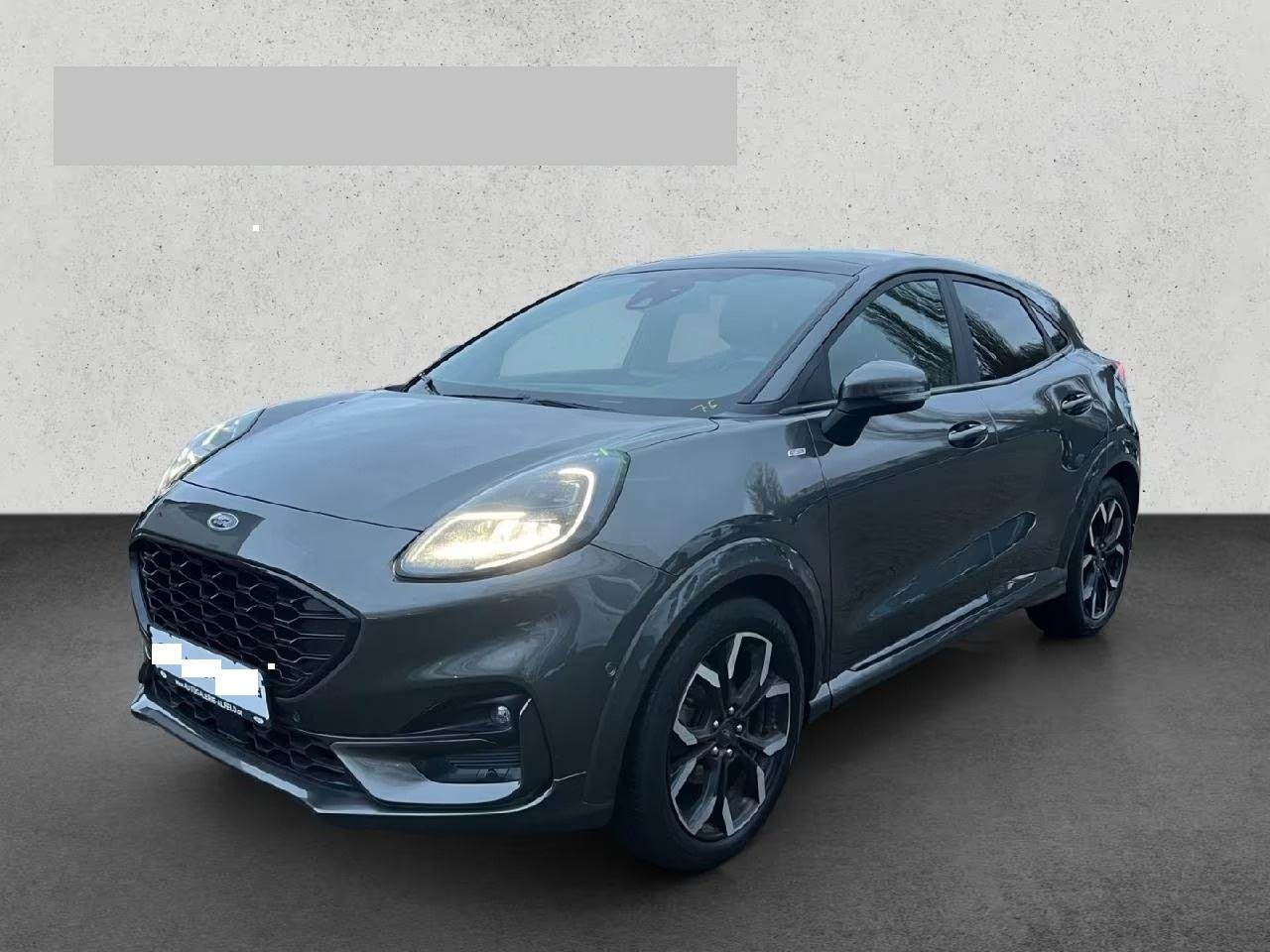 Slika prikazuje vanjsku stranu automobila (eksterijer).