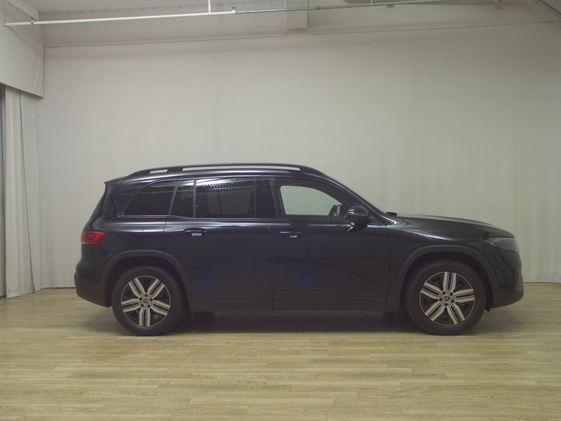 Mercedes-Benz EQB 250 Progressive • digitalni instrumenti • LED