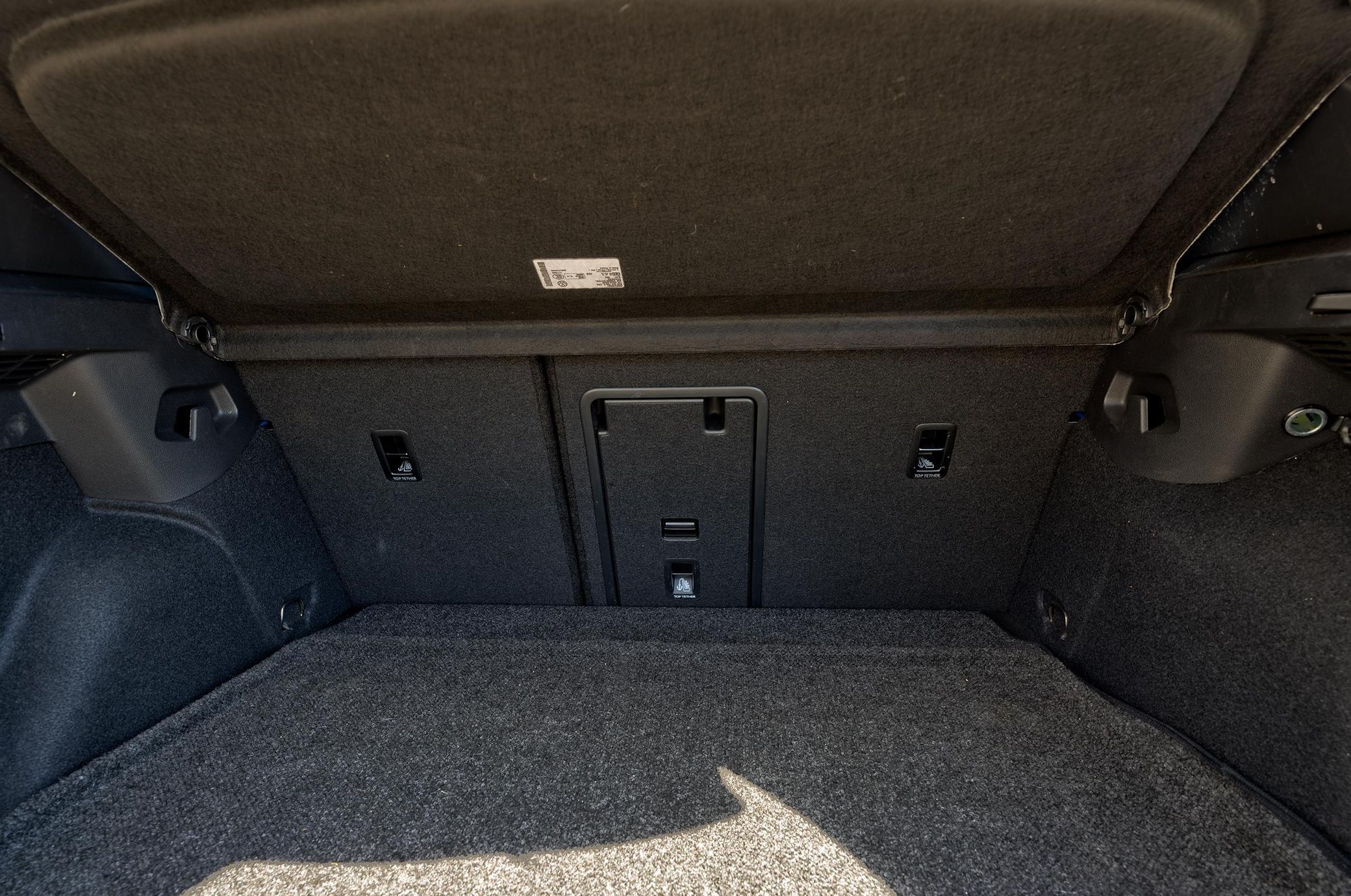 59. Unutrašnjost prtljažnika