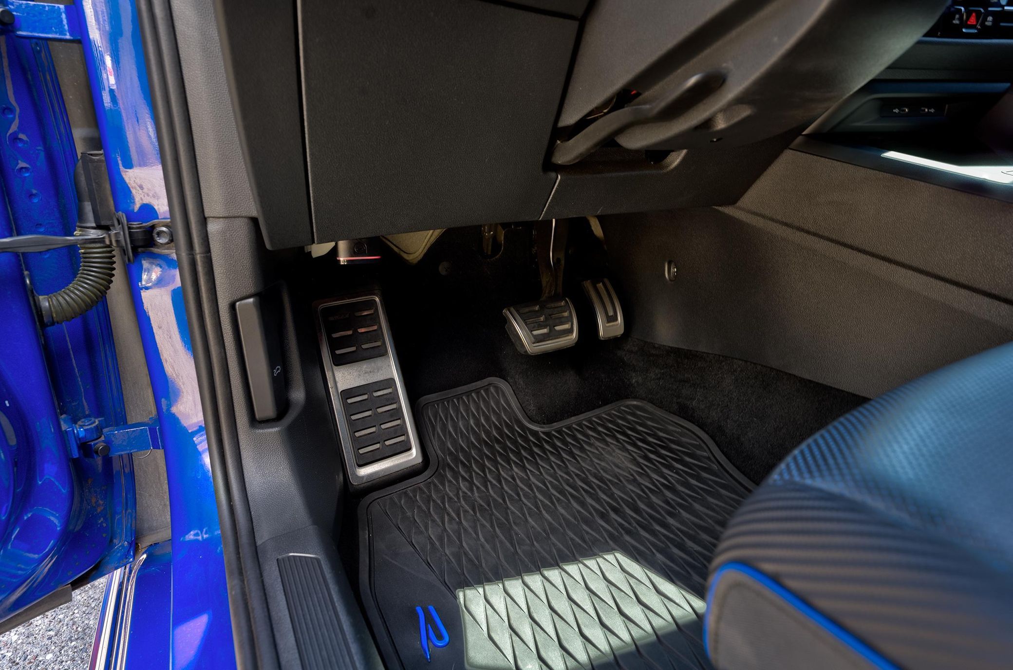 54-58. Podnožje (s/bez podnica)