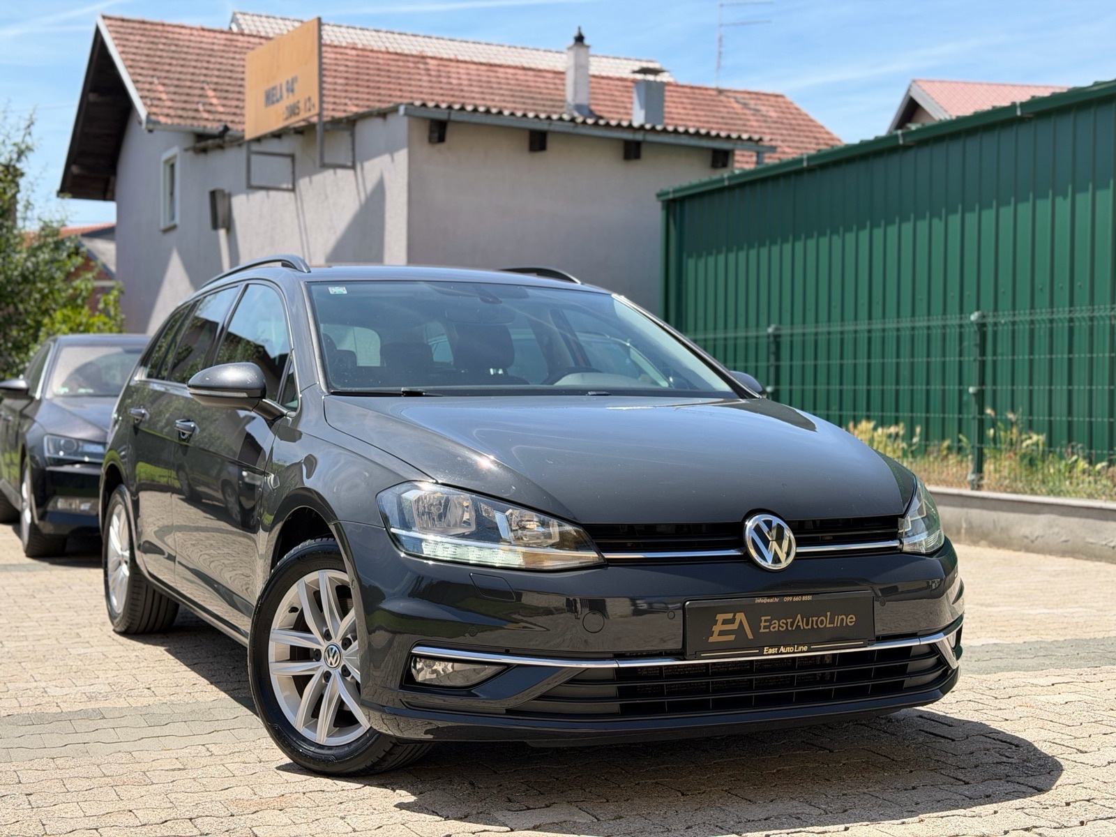 Slika prikazuje vanjštinu vozila (eksterijer).