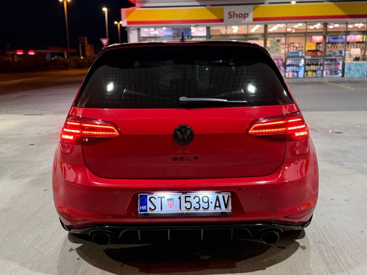 Slika prikazuje vanjski dio vozila (eksterijer).