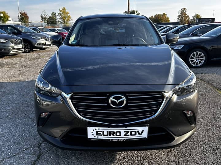 Slika prikazuje vanjski izgled vozila – prednji dio.