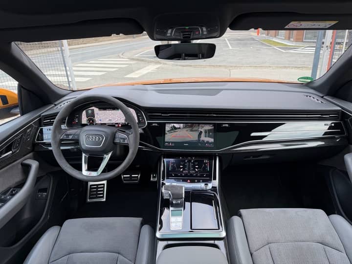 Audi Q8 55 TFSI-e **S LINE**MATRIX**PANORAMA** - interijer 2