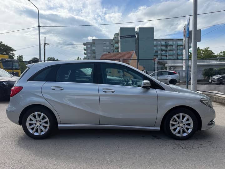 Mercedes-Benz B 220 CDI **AUTOMATIK** - slika 4