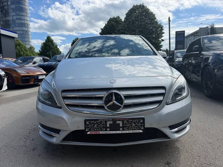 Mercedes-Benz B 220 CDI **AUTOMATIK** - slika 2