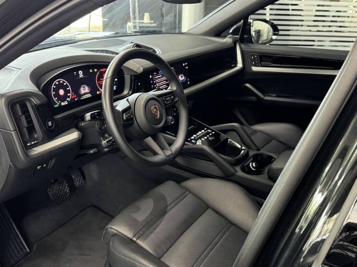 2024 Porsche Cayenne E-hybrid *TVORNIČKO JAMSTVO* - interijer 1