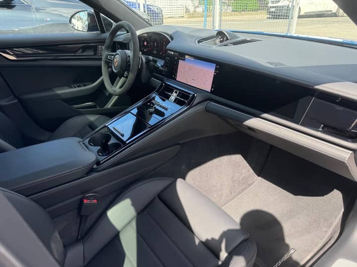 Porsche Panamera 4E Hybrid - interijer 4