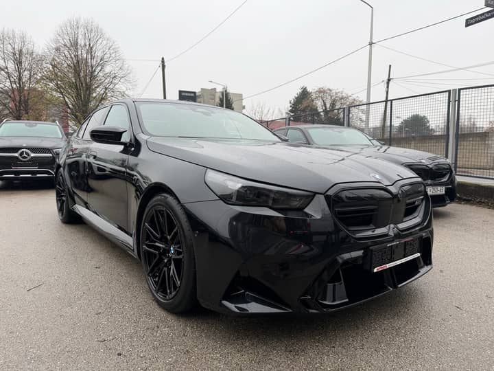 BMW M5 Xdrive Hybrid *PANORAMA* - eksterijer 2