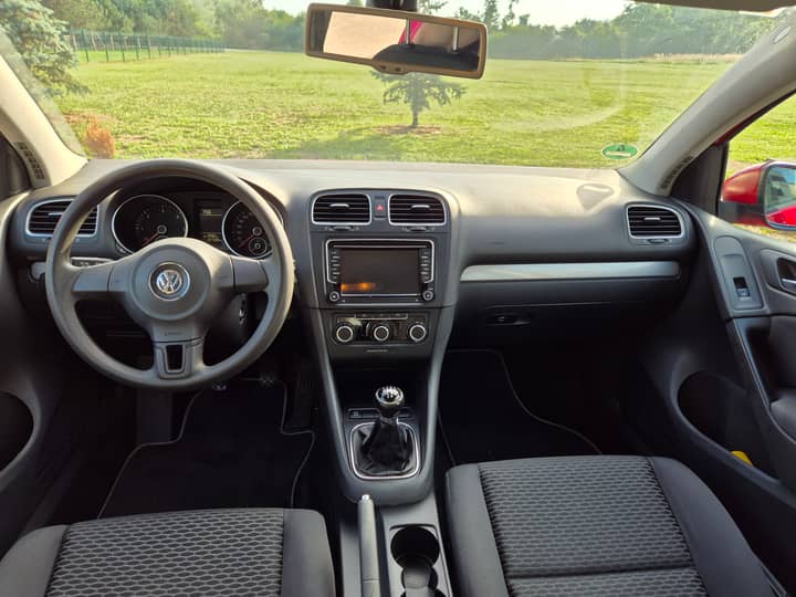 2010 VW Golf - interijer 3