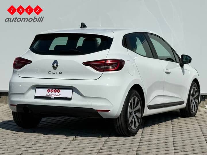 Slika prikazuje vanjsku karoseriju automobila.
