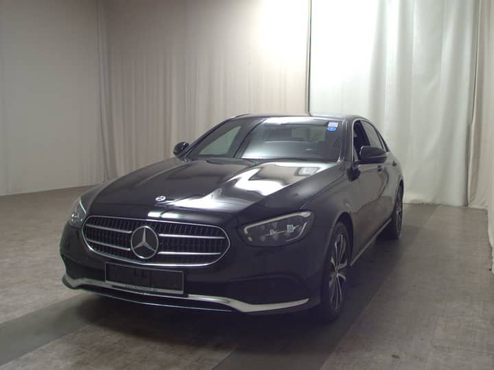 Mercedes-Benz E 300 de Avantgarde automatik • AHK • Full LED