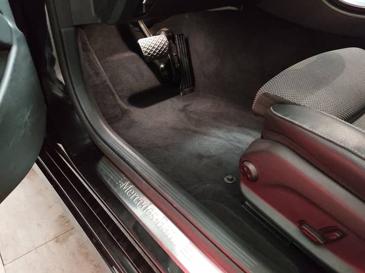 Mercedes-Benz E 300 de Avantgarde automatik • AHK • Full LED