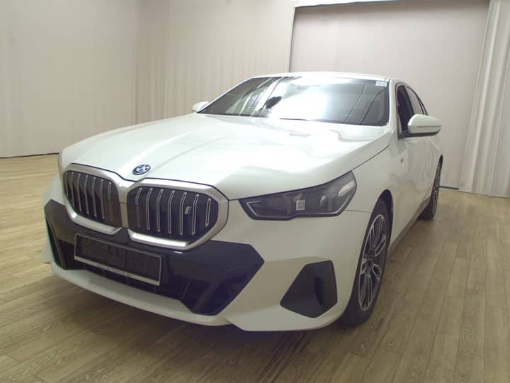 BMW i5 eDrive40 M Sport • ACC • Full LED