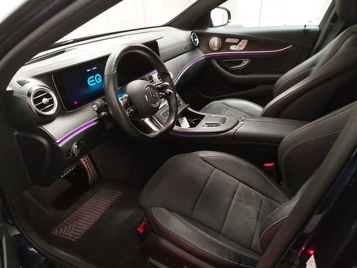 Mercedes-Benz E 300 de karavan AMG Line automatik • ACC • AHK
