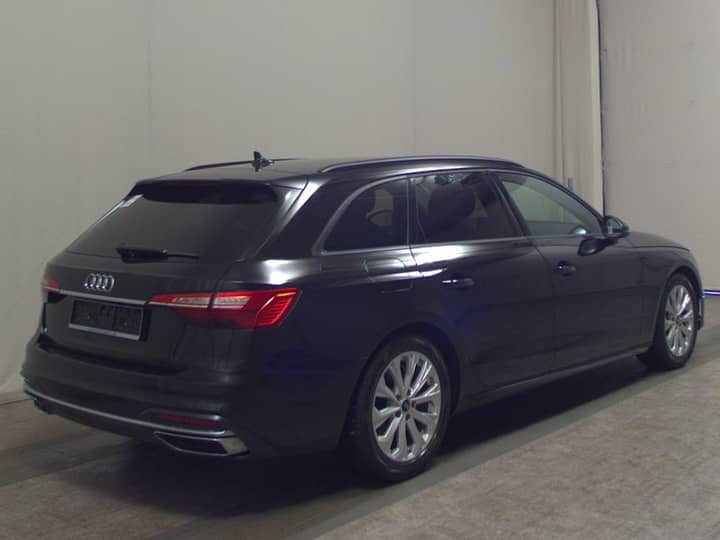 Slika prikazuje vanjsku karoseriju automobila (eksterijer).