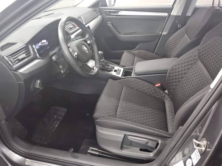 Škoda Superb Combi 2.0 TDI Ambition automatik • ACC • Full LED