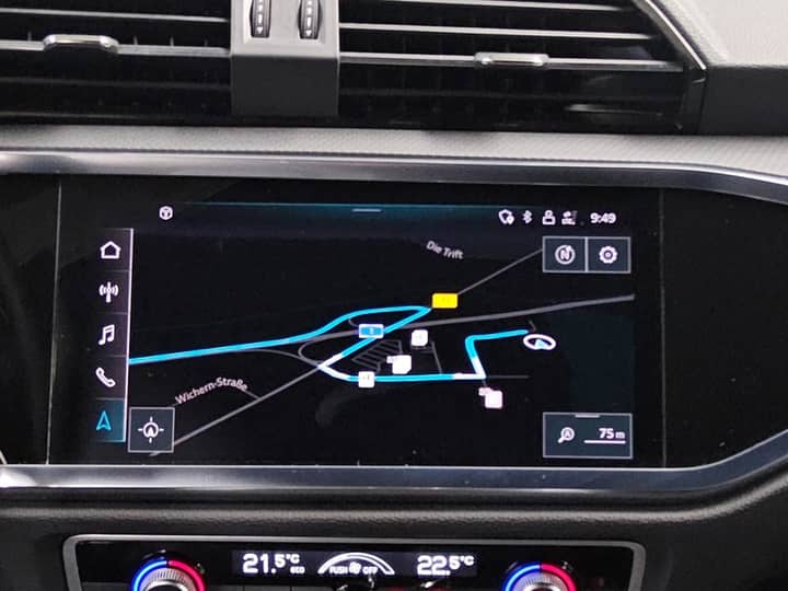 Audi Q3 35 TDI advanced automatik • koža • LED