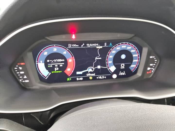 Audi Q3 35 TDI advanced automatik • koža • LED