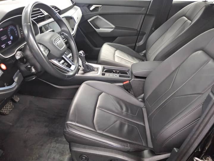 Audi Q3 35 TDI advanced automatik • koža • LED