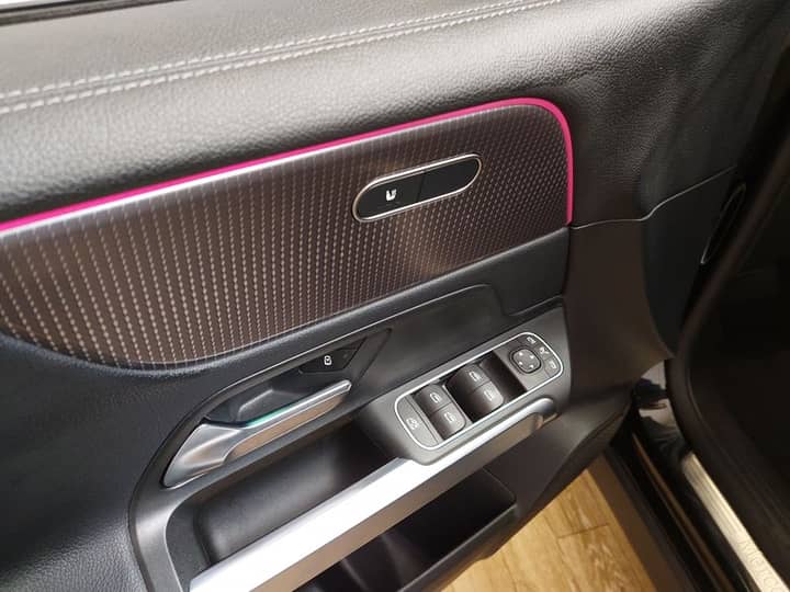 Mercedes-Benz EQB 250 Progressive • digitalni instrumenti • LED