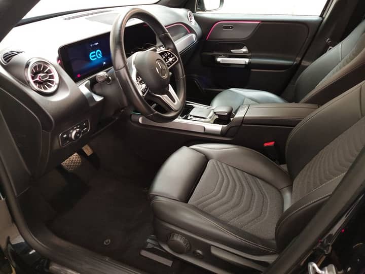 Mercedes-Benz EQB 250 Progressive • digitalni instrumenti • LED