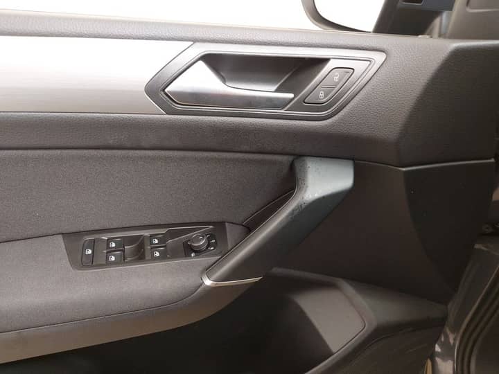 Volkswagen Touran 2.0 TDI Comfortline automatik • ACC • Full LED