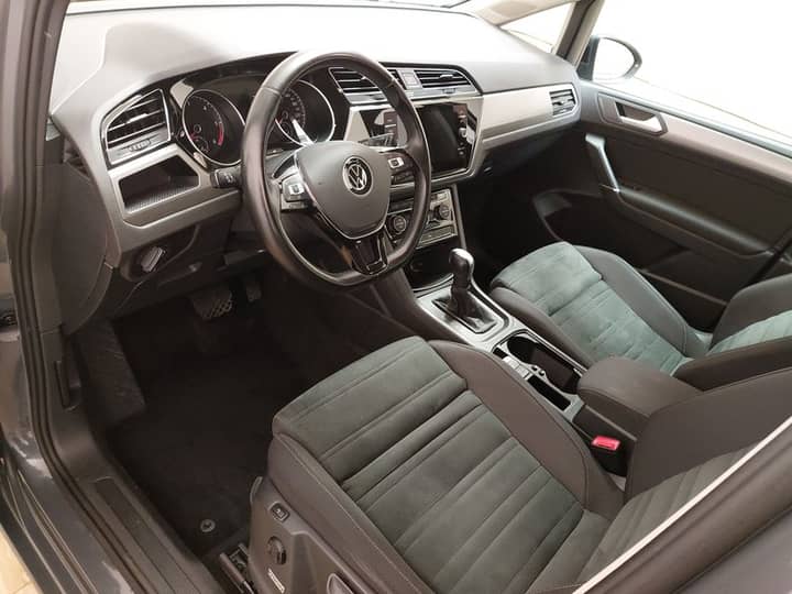 Volkswagen Touran 2.0 TDI Comfortline automatik • ACC • Full LED