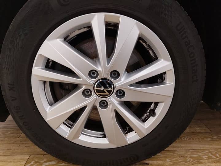Volkswagen Touran 2.0 TDI Comfortline automatik • ACC • Full LED