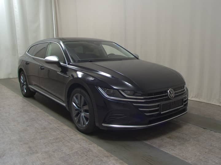 Slika prikazuje vanjsku stranu automobila.
