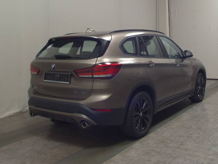 BMW X1 sDrive20i Sport-Line automatik • AHK • Full LED