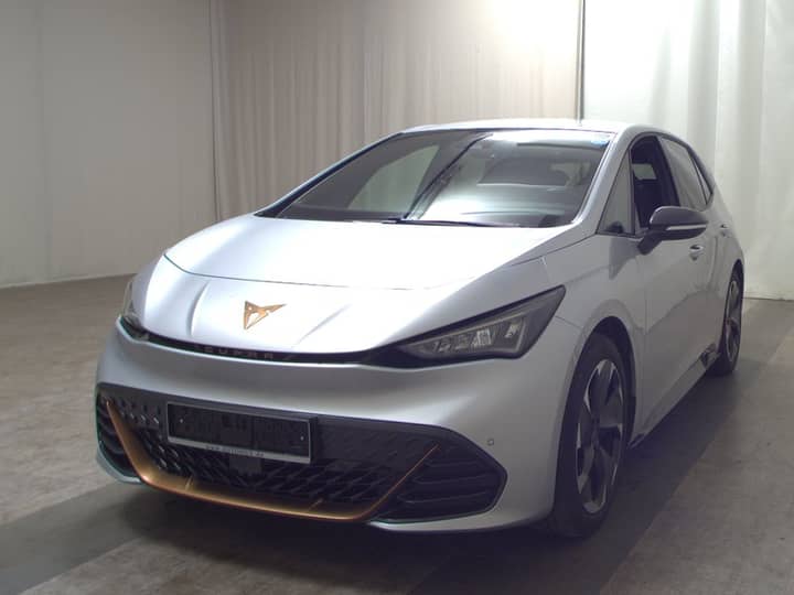 Slika prikazuje vanjski dio automobila (prednji dio).