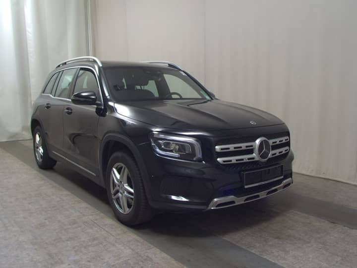 Slika prikazuje vanjski izgled automobila (eksterijer).