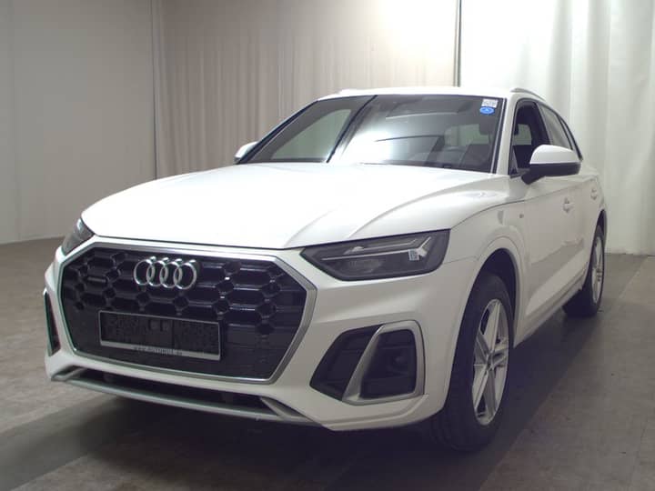 Audi Q5 50 TFSI e quattro automatik S line • LED • navigacija