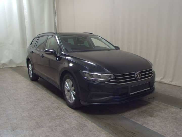Volkswagen Passat 2.0 TDI automatik • ACC • Full LED