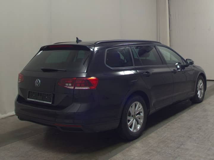 Volkswagen Passat 2.0 TDI automatik • ACC • Full LED