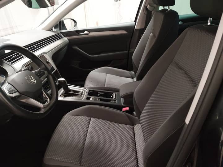 Volkswagen Passat 2.0 TDI automatik • ACC • Full LED