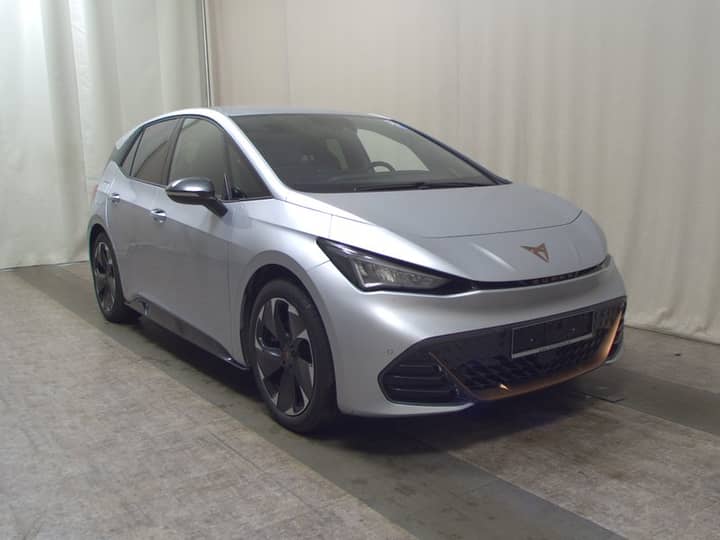 Cupra Born • ACC • Full LED svjetla