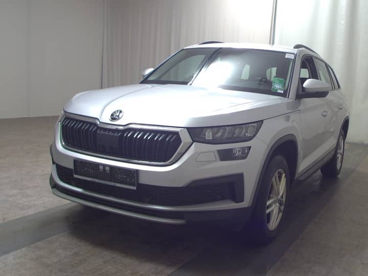 Slika prikazuje vanjsku karoseriju automobila (eksterijer).