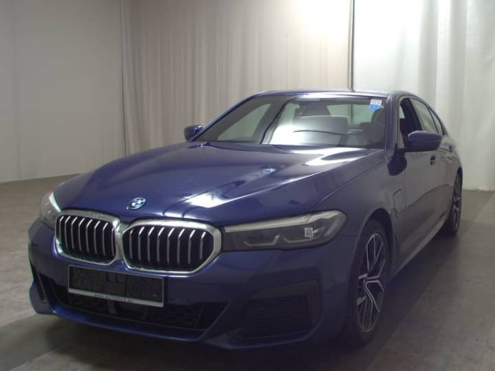 BMW 545e xDrive M Sport automatik • ACC • Full LED
