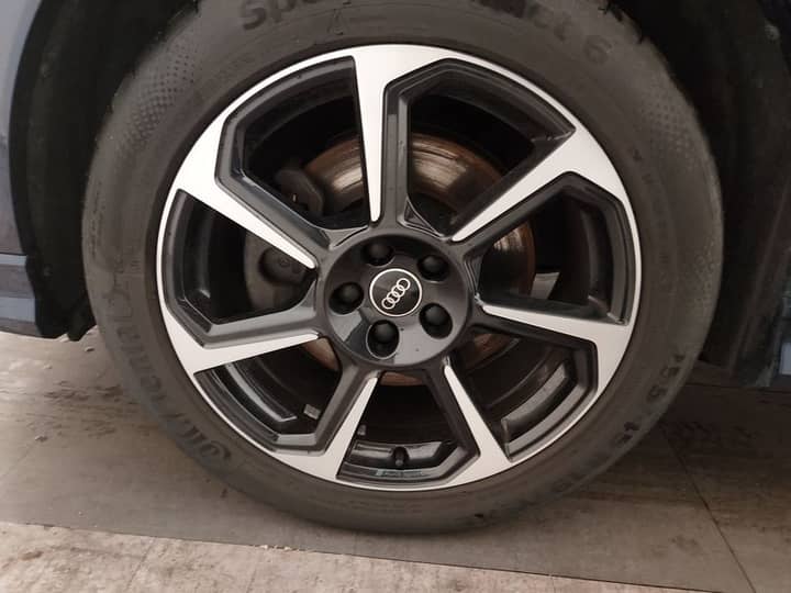Audi Q3 40 TDI automatik S line • 4x4 • AHK