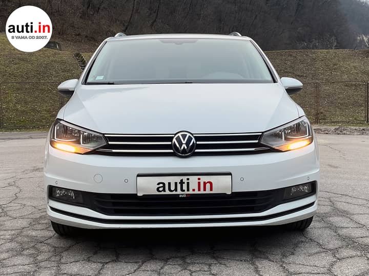 Slika prikazuje vanjski izgled vozila.
