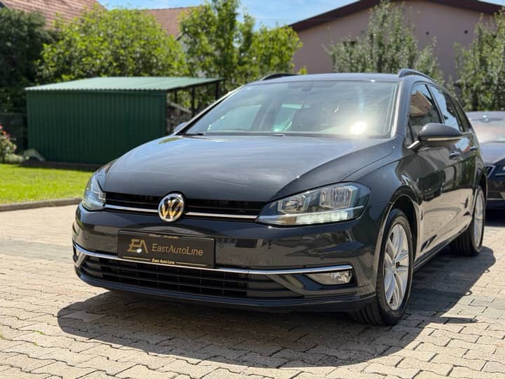 Slika prikazuje vanjski izgled vozila (eksterijer).