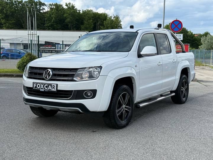 Slika prikazuje vanjski izgled vozila.