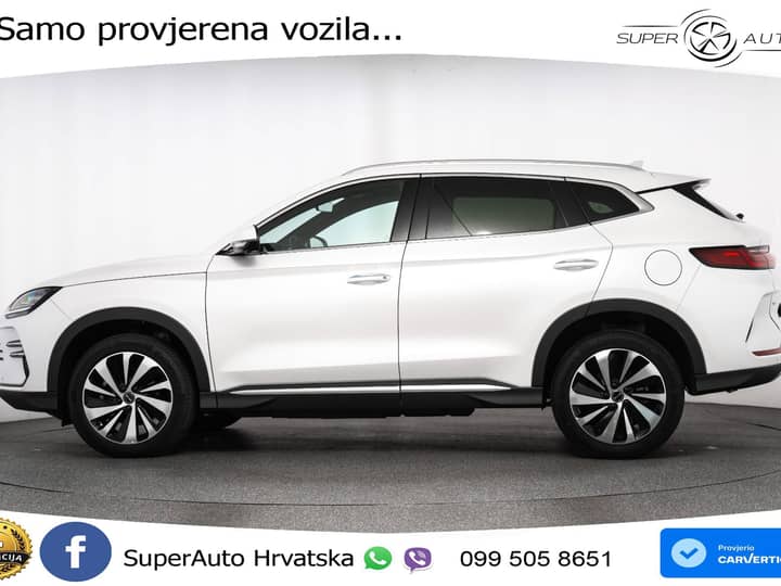 NOVO BYD Seal U 1.5L DM-i 4x4 Aut. Design 324 KS, LED+ACC+GR SJED+PANO+360+VIRT
