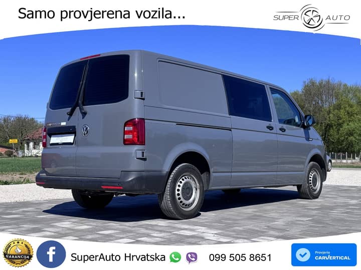 Slika prikazuje vanjsku karoseriju vozila.