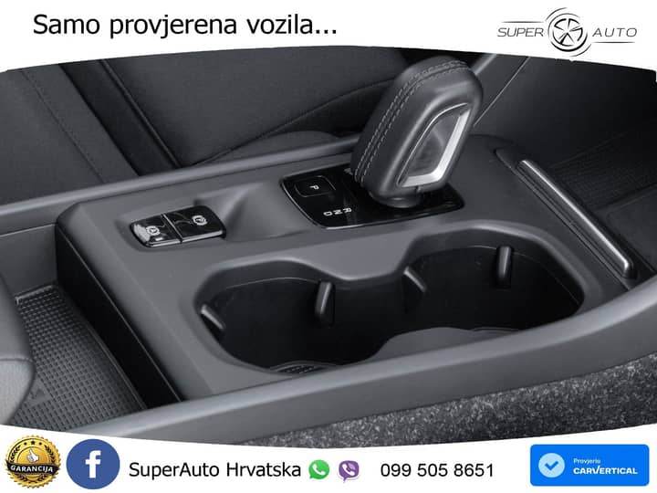 Volvo XC40 1.5 T2 Aut. R Design Recharge 129 KS, ZRAČ+PANO+KAM+GR SJED+KEY+VIRT