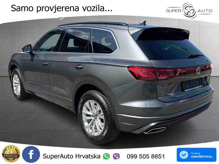 VW Touareg 3.0 TDI V6 4M Aut. Elegance 231 KS, PANO+MATRIX+ACC+GR SJED+KAM+PDC