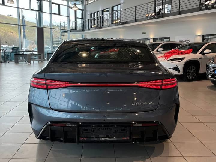 BYD Seal Aut. Comfort 231 KS, PANO+ACC+360+GR SJED+KEY+VIRT+LANE